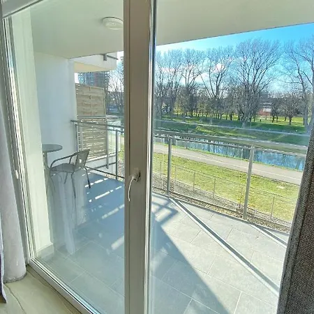 Capital Towers - Apartament Green W Centrum Miasta Z Widokiem Na Rzeke I Park *