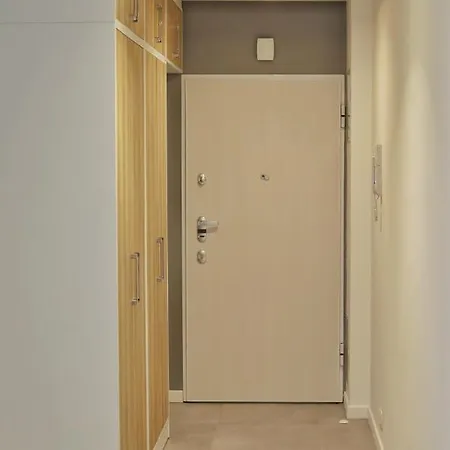 Апартаменти Capital Towers - Apartament Green W Centrum Miasta Z Widokiem Na Rzeke I Park *