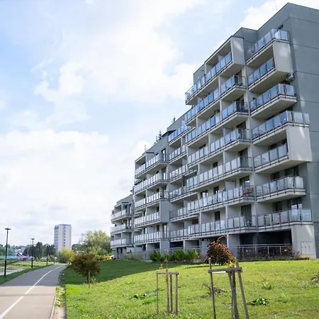 Capital Towers - Apartament Green W Centrum Miasta Z Widokiem Na Rzeke I Park Апартаменти Ряшів
